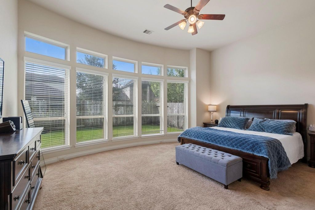 Image 22 of property listing at 70 Genova Way Lane, Missouri City, TX 77459