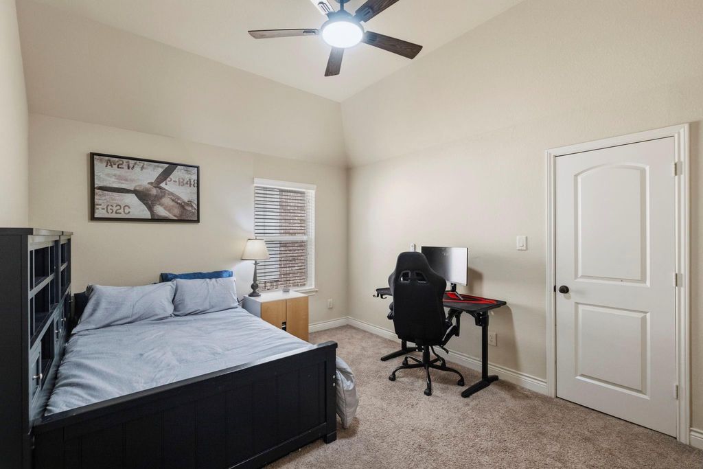 Image 29 of property listing at 70 Genova Way Lane, Missouri City, TX 77459