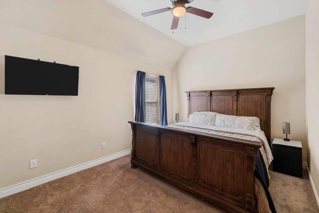 Image 33 of property listing at 70 Genova Way Lane, Missouri City, TX 77459