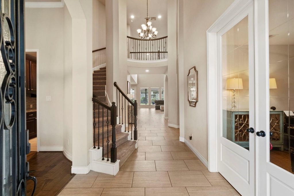 Image 4 of property listing at 70 Genova Way Lane, Missouri City, TX 77459