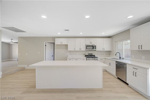 6784 Mataro Drive, Las Vegas, NV 89103