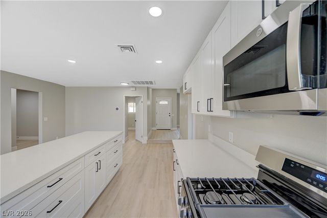 6784 Mataro Drive, Las Vegas, NV 89103