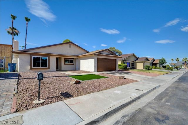 6784 Mataro Drive, Las Vegas, NV 89103