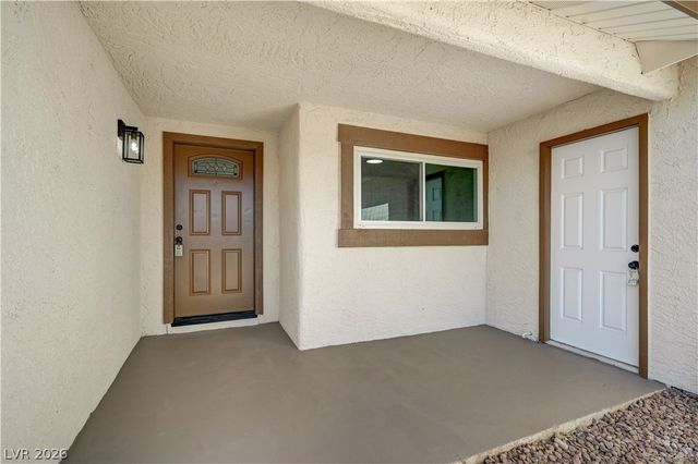 6784 Mataro Drive, Las Vegas, NV 89103