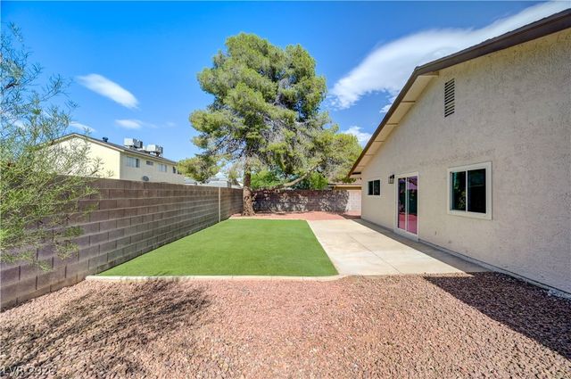 6784 Mataro Drive, Las Vegas, NV 89103