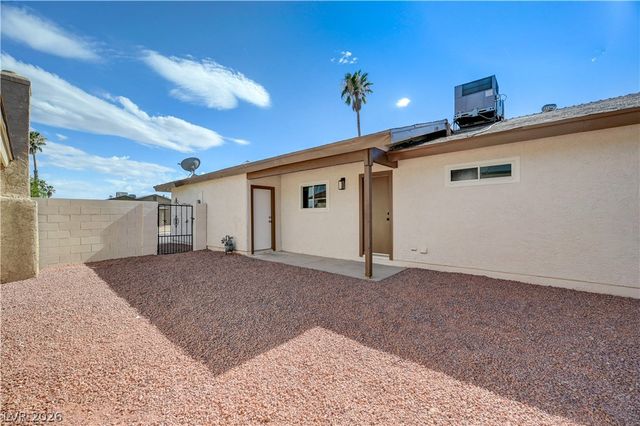 6784 Mataro Drive, Las Vegas, NV 89103