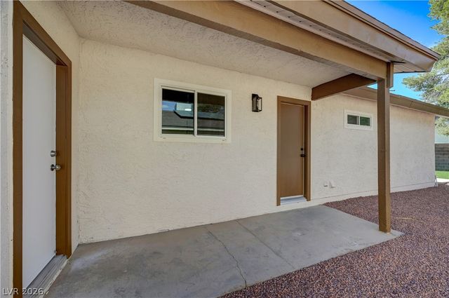 6784 Mataro Drive, Las Vegas, NV 89103