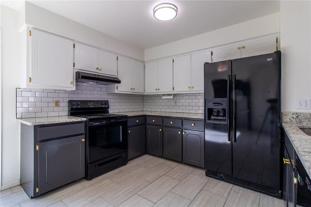 504 W 10th Street, Edmond, OK 73003