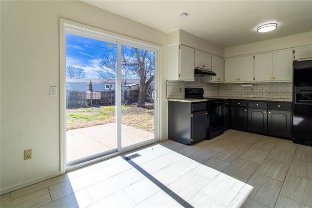 504 W 10th Street, Edmond, OK 73003