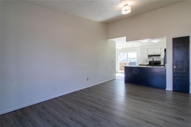 504 W 10th Street, Edmond, OK 73003