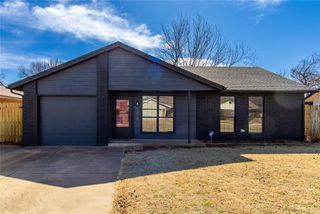504 W 10th Street, Edmond, OK 73003