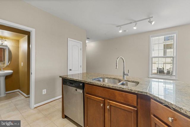 19441 PROMENADE DR, Leesburg, VA 20176