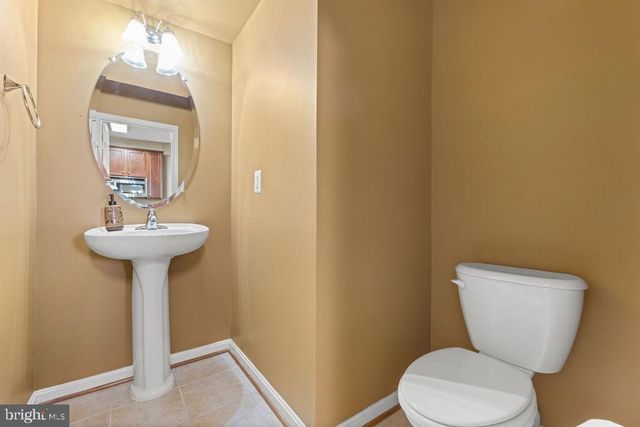 19441 PROMENADE DR, Leesburg, VA 20176