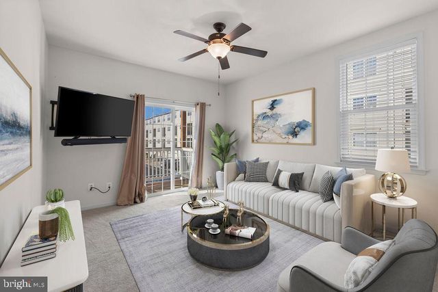 19441 PROMENADE DR, Leesburg, VA 20176