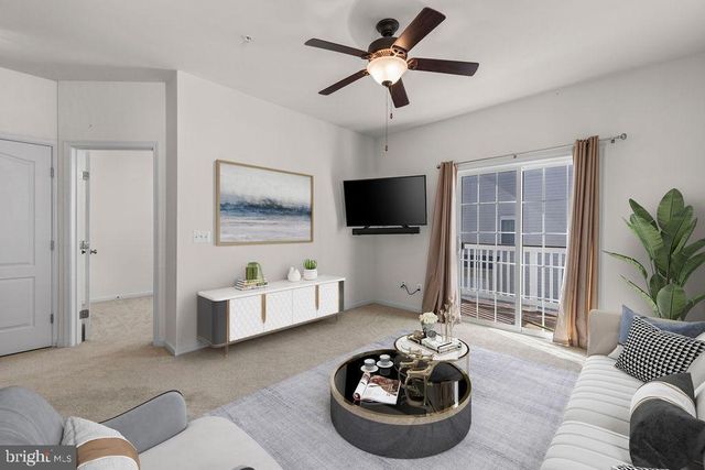 19441 PROMENADE DR, Leesburg, VA 20176