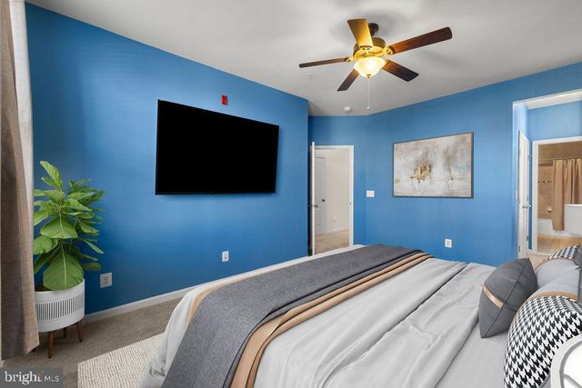 19441 PROMENADE DR, Leesburg, VA 20176