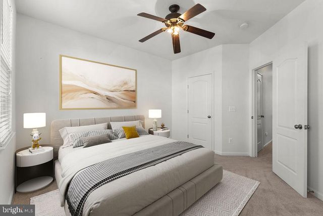 19441 PROMENADE DR, Leesburg, VA 20176