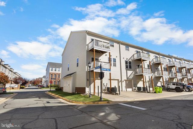 19441 PROMENADE DR, Leesburg, VA 20176