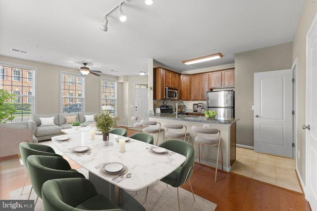 19441 PROMENADE DR, Leesburg, VA 20176