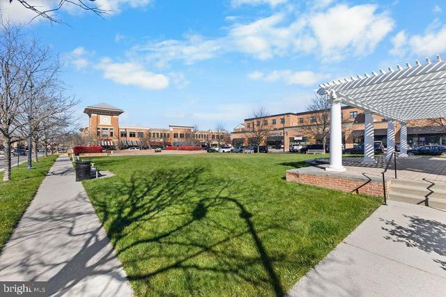 19441 PROMENADE DR, Leesburg, VA 20176