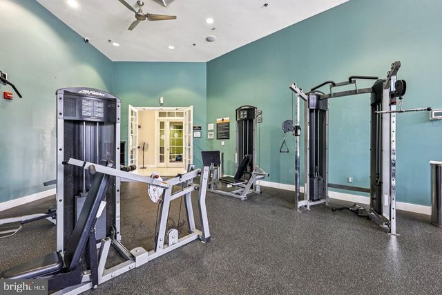 19441 PROMENADE DR, Leesburg, VA 20176