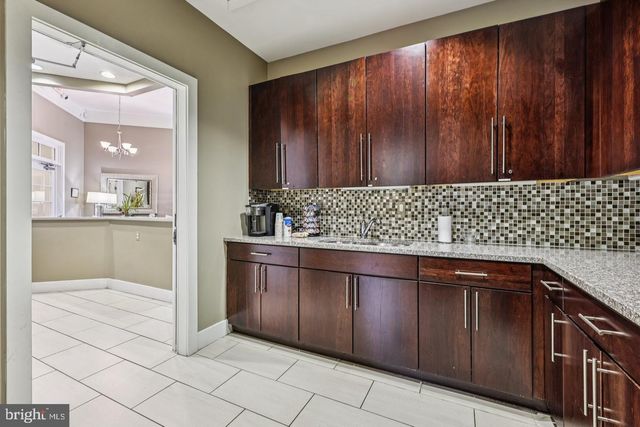 19441 PROMENADE DR, Leesburg, VA 20176