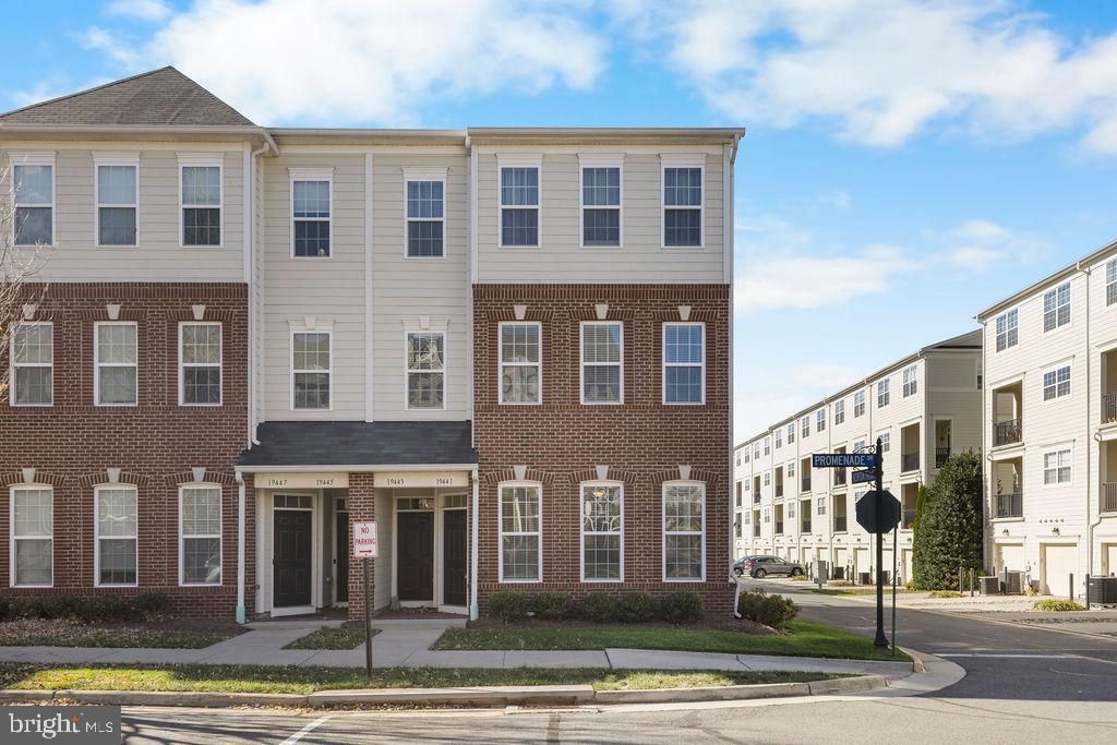 19441 PROMENADE DR, Leesburg, VA 20176