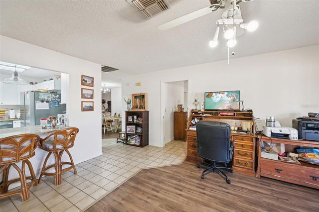 1633 BENTWOOD DRIVE, Sun City Center, FL 33573