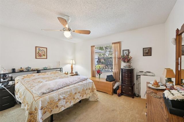 1633 BENTWOOD DRIVE, Sun City Center, FL 33573