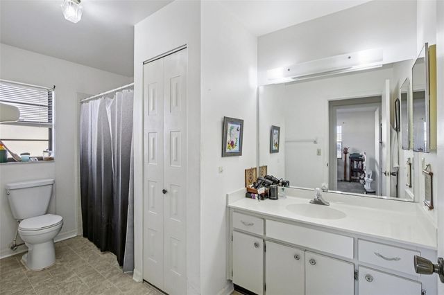 1633 BENTWOOD DRIVE, Sun City Center, FL 33573