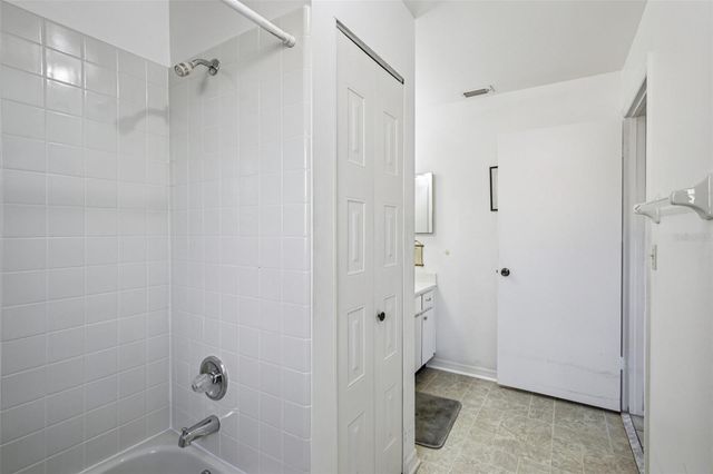 1633 BENTWOOD DRIVE, Sun City Center, FL 33573