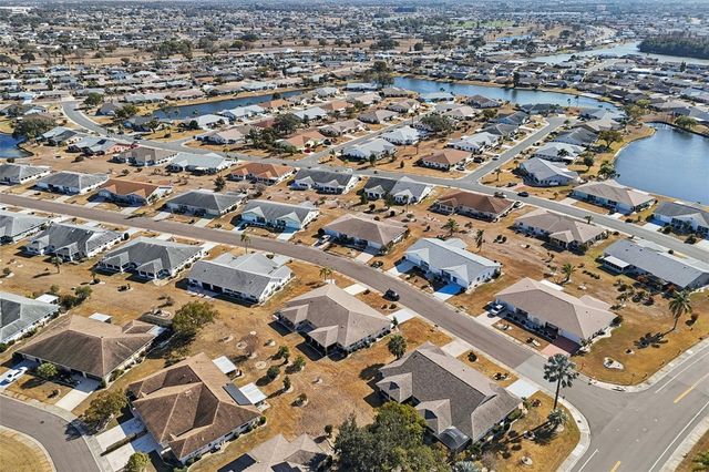 1633 BENTWOOD DRIVE, Sun City Center, FL 33573