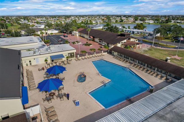 1633 BENTWOOD DRIVE, Sun City Center, FL 33573