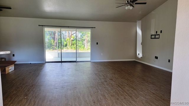 1319 W Anson Place, Citrus Springs, FL 34434