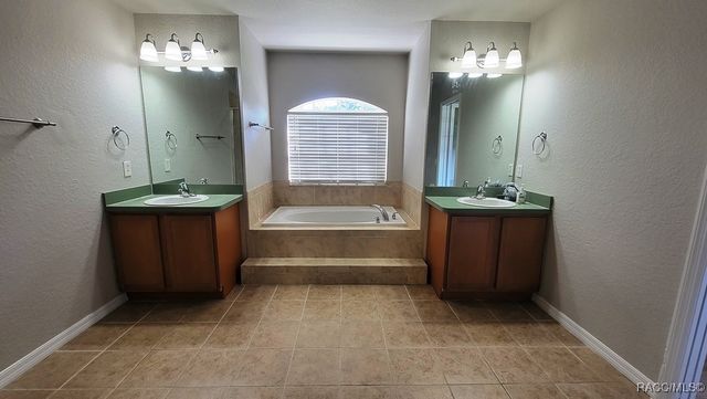 1319 W Anson Place, Citrus Springs, FL 34434