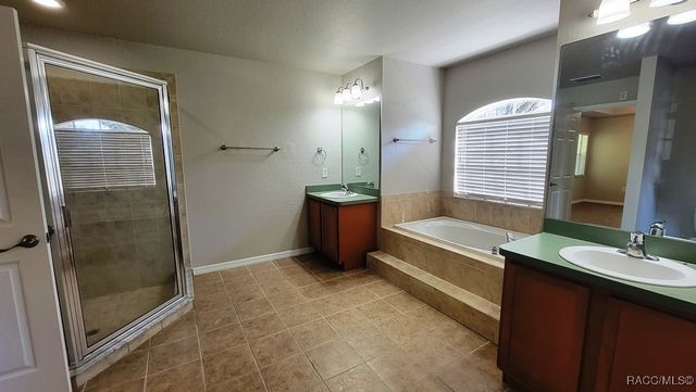 1319 W Anson Place, Citrus Springs, FL 34434