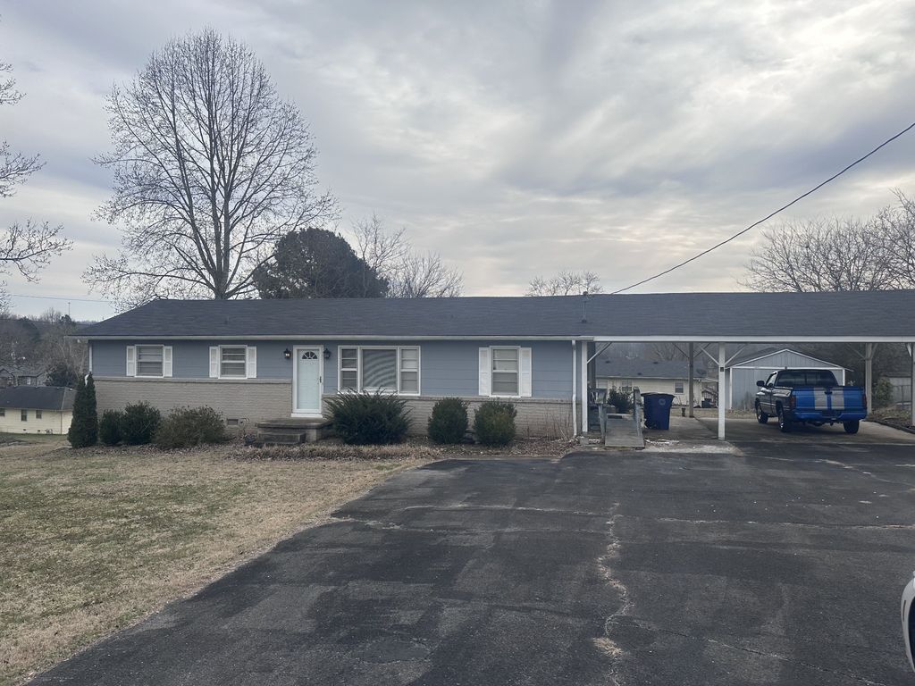 306 Scenic Dr, Shelbyville, TN 37160