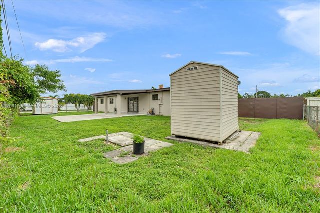 2000 SW 84th Ave, Miami, FL 33155