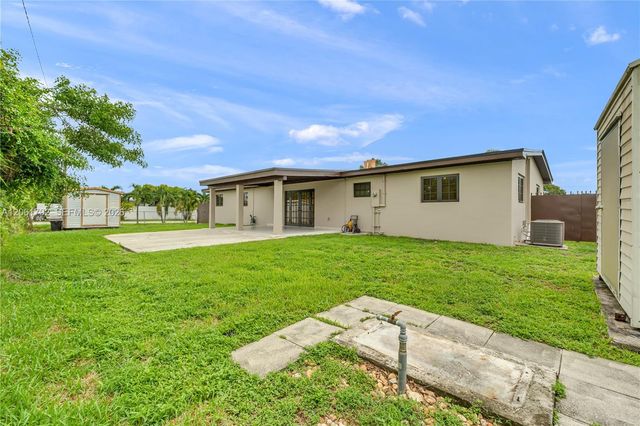 2000 SW 84th Ave, Miami, FL 33155