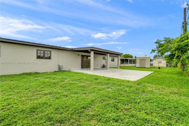 2000 SW 84th Ave, Miami, FL 33155