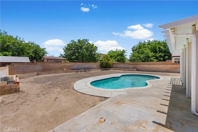 37304 Carousel, Palmdale, CA 93552