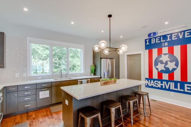 2106 9th Ave N Apt 4, Nashville, TN 37208