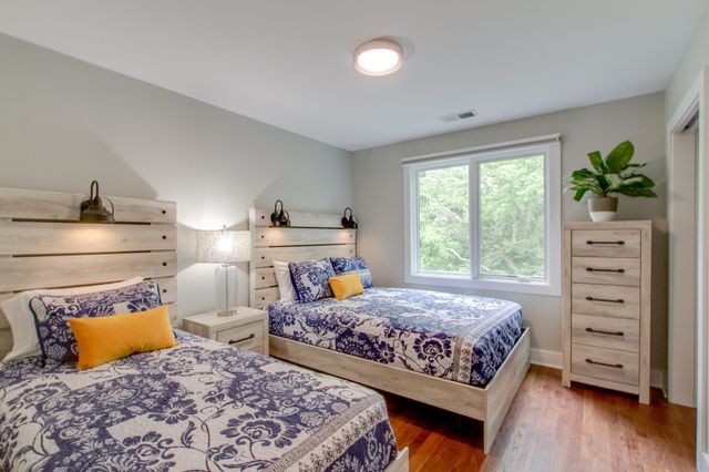 2106 9th Ave N Apt 4, Nashville, TN 37208