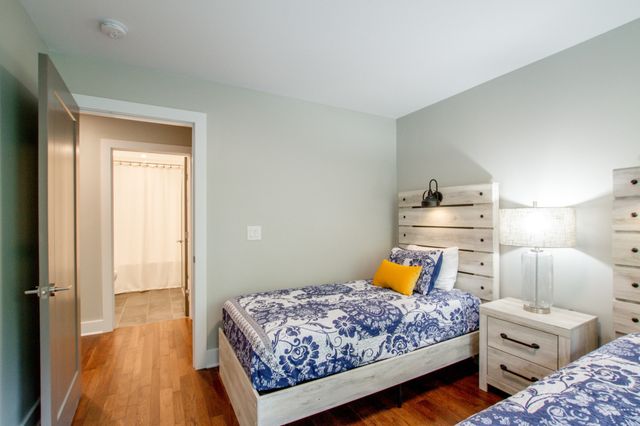 2106 9th Ave N Apt 4, Nashville, TN 37208