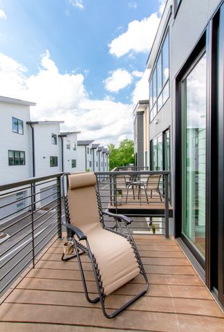 2106 9th Ave N Apt 4, Nashville, TN 37208