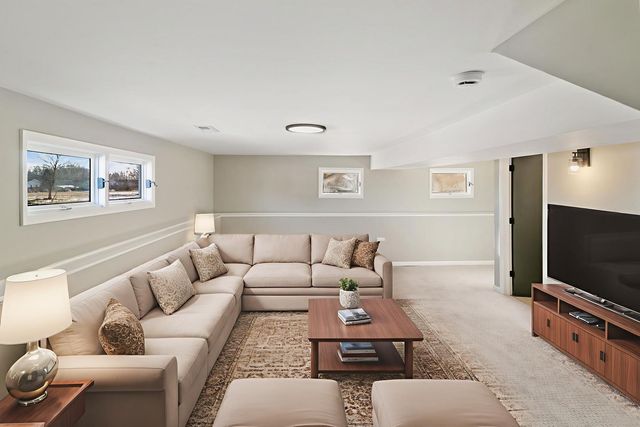 1513 Rickey Drive, Joliet, IL 60433