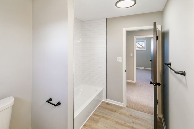 1513 Rickey Drive, Joliet, IL 60433