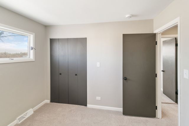 1513 Rickey Drive, Joliet, IL 60433