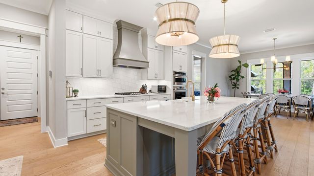 186 Revana Way, Freeport, FL 32439