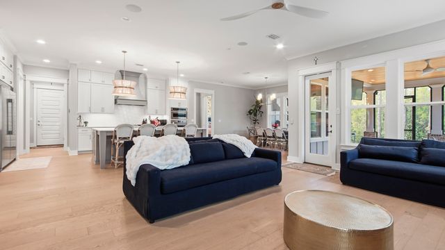 186 Revana Way, Freeport, FL 32439